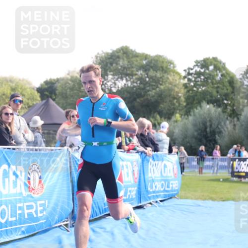 25.08.2024 - Elbe Triathlon Hamburg H.Heesch http://msf.ph/oto/6859456 25.08.2024 11:00:28 Ziel 321 meine-sportfotos.de