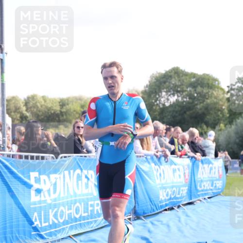 25.08.2024 - Elbe Triathlon Hamburg H.Heesch http://msf.ph/oto/6859474 25.08.2024 11:00:28 Ziel 321 meine-sportfotos.de