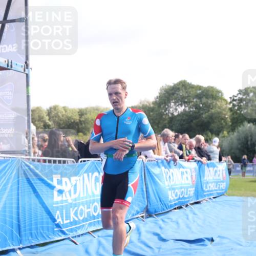 25.08.2024 - Elbe Triathlon Hamburg H.Heesch http://msf.ph/oto/6859478 25.08.2024 11:00:28 Ziel 321 meine-sportfotos.de