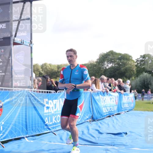 25.08.2024 - Elbe Triathlon Hamburg H.Heesch http://msf.ph/oto/6859482 25.08.2024 11:00:28 Ziel 321 meine-sportfotos.de