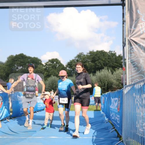 25.08.2024 - Elbe Triathlon Hamburg H.Heesch http://msf.ph/oto/6859485 25.08.2024 16:31:13 Ziel  meine-sportfotos.de