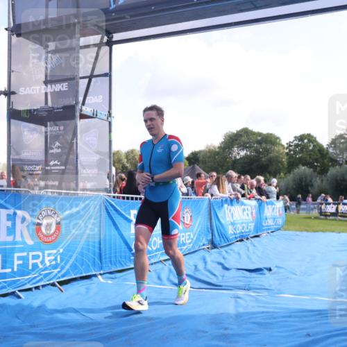 25.08.2024 - Elbe Triathlon Hamburg H.Heesch http://msf.ph/oto/6859492 25.08.2024 11:00:28 Ziel 321 meine-sportfotos.de