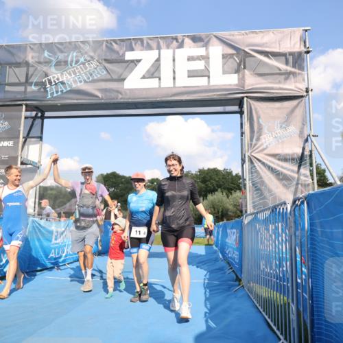 25.08.2024 - Elbe Triathlon Hamburg H.Heesch http://msf.ph/oto/6859567 25.08.2024 16:31:15 Ziel  meine-sportfotos.de
