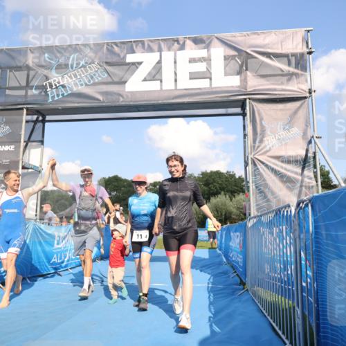 25.08.2024 - Elbe Triathlon Hamburg H.Heesch http://msf.ph/oto/6859571 25.08.2024 16:31:15 Ziel  meine-sportfotos.de