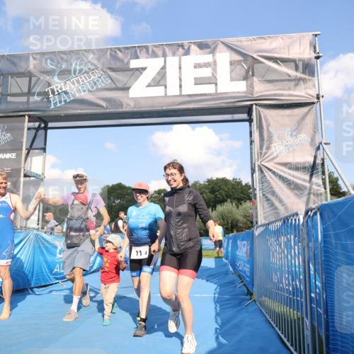 25.08.2024 - Elbe Triathlon Hamburg H.Heesch http://msf.ph/oto/6859590 25.08.2024 16:31:15 Ziel  meine-sportfotos.de