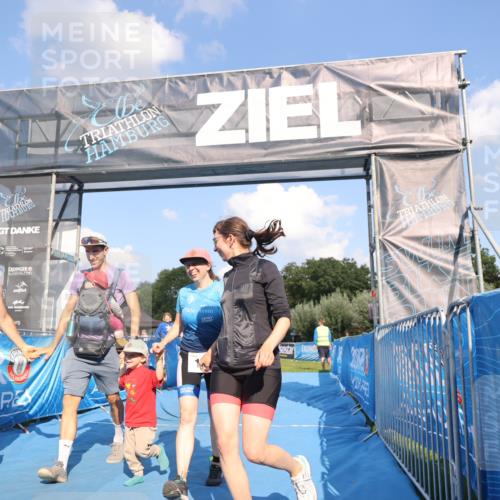 25.08.2024 - Elbe Triathlon Hamburg H.Heesch http://msf.ph/oto/6859619 25.08.2024 16:31:15 Ziel  meine-sportfotos.de