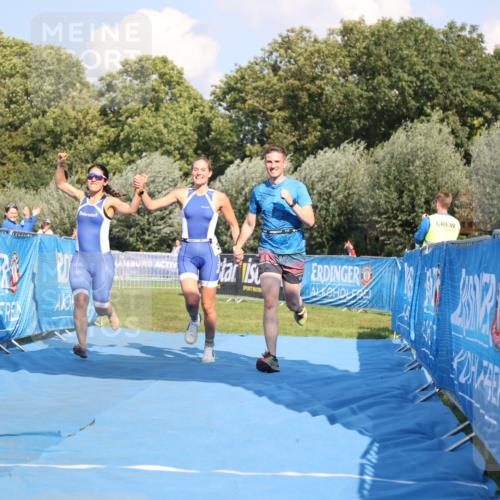 25.08.2024 - Elbe Triathlon Hamburg H.Heesch http://msf.ph/oto/6859644 25.08.2024 16:34:41 Ziel  meine-sportfotos.de