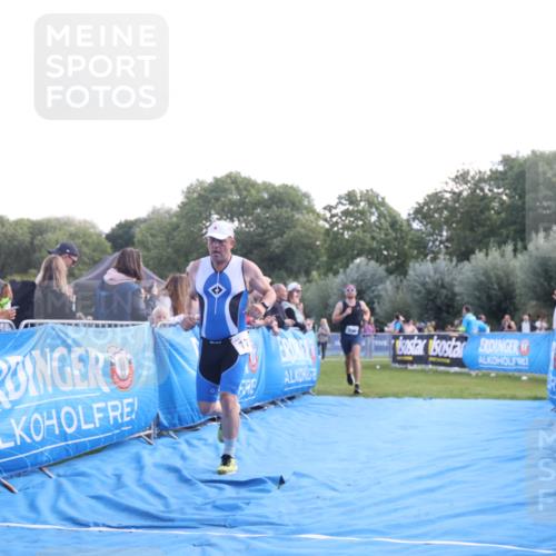 25.08.2024 - Elbe Triathlon Hamburg H.Heesch http://msf.ph/oto/6859668 25.08.2024 11:00:52 Ziel 173, 236, 440 meine-sportfotos.de