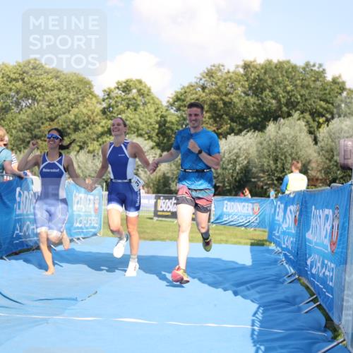 25.08.2024 - Elbe Triathlon Hamburg H.Heesch http://msf.ph/oto/6859681 25.08.2024 16:34:41 Ziel  meine-sportfotos.de