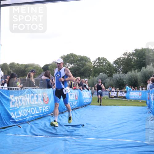 25.08.2024 - Elbe Triathlon Hamburg H.Heesch http://msf.ph/oto/6859683 25.08.2024 11:00:52 Ziel 173, 236, 440 meine-sportfotos.de