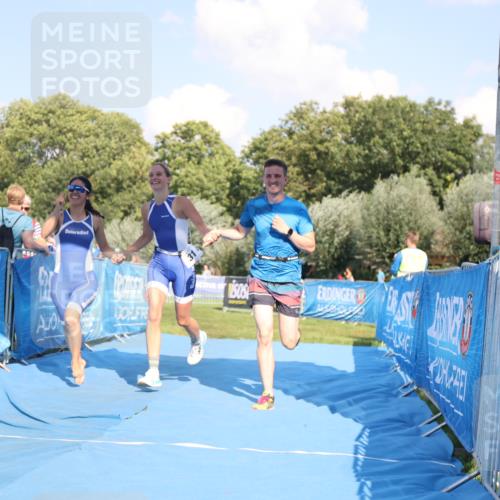 25.08.2024 - Elbe Triathlon Hamburg H.Heesch http://msf.ph/oto/6859688 25.08.2024 16:34:41 Ziel  meine-sportfotos.de