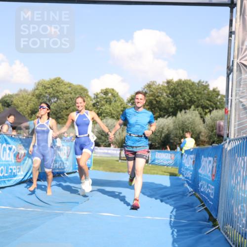 25.08.2024 - Elbe Triathlon Hamburg H.Heesch http://msf.ph/oto/6859714 25.08.2024 16:34:42 Ziel  meine-sportfotos.de