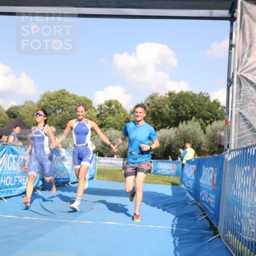25.08.2024 - Elbe Triathlon Hamburg H.Heesch http://msf.ph/oto/6859721 25.08.2024 16:34:42 Ziel  meine-sportfotos.de