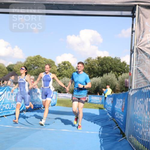 25.08.2024 - Elbe Triathlon Hamburg H.Heesch http://msf.ph/oto/6859727 25.08.2024 16:34:42 Ziel  meine-sportfotos.de