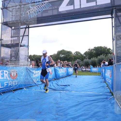 25.08.2024 - Elbe Triathlon Hamburg H.Heesch http://msf.ph/oto/6859731 25.08.2024 11:00:53 Ziel 173, 236, 440 meine-sportfotos.de
