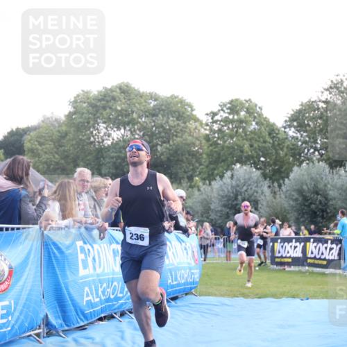 25.08.2024 - Elbe Triathlon Hamburg H.Heesch http://msf.ph/oto/6859736 25.08.2024 11:00:54 Ziel 173, 236, 440 meine-sportfotos.de