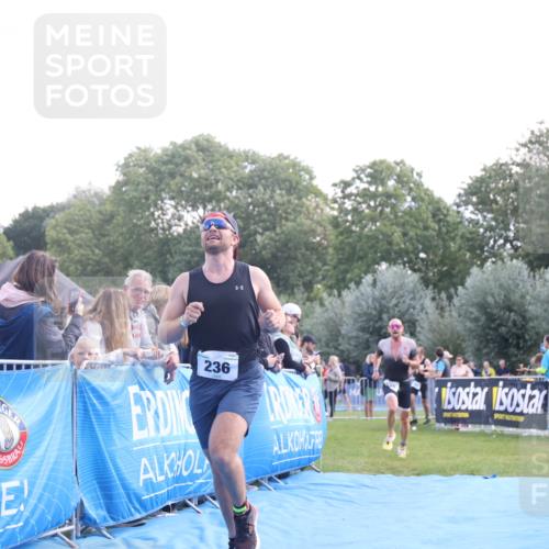 25.08.2024 - Elbe Triathlon Hamburg H.Heesch http://msf.ph/oto/6859739 25.08.2024 11:00:54 Ziel 173, 236, 440 meine-sportfotos.de