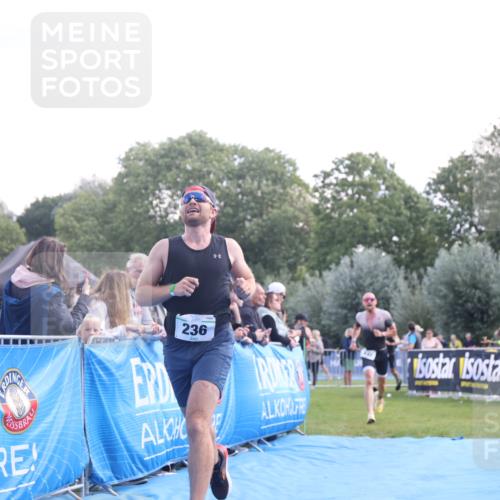 25.08.2024 - Elbe Triathlon Hamburg H.Heesch http://msf.ph/oto/6859748 25.08.2024 11:00:54 Ziel 173, 236, 440 meine-sportfotos.de