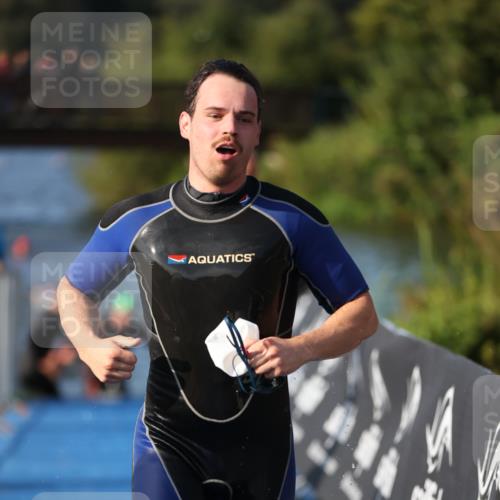 25.08.2024 - Elbe Triathlon Hamburg H.Heesch http://msf.ph/oto/6859758 25.08.2024 09:13:22 Schwimmen 220, 340, 342, 410, 443 meine-sportfotos.de