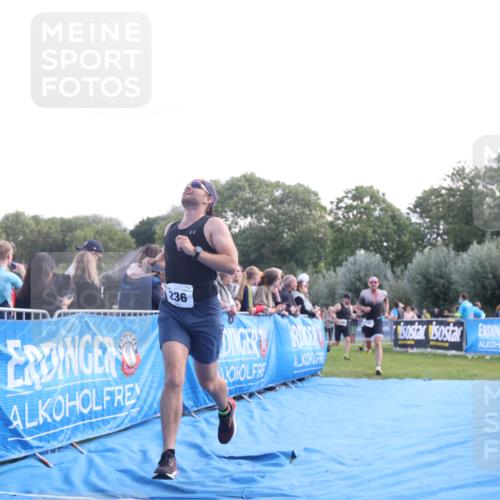 25.08.2024 - Elbe Triathlon Hamburg H.Heesch http://msf.ph/oto/6859771 25.08.2024 11:00:55 Ziel 173, 236, 261, 440 meine-sportfotos.de