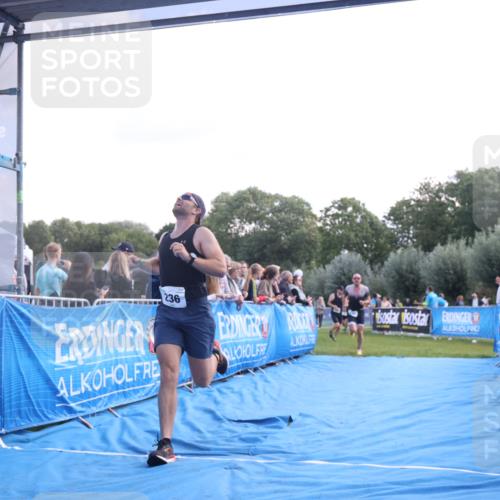 25.08.2024 - Elbe Triathlon Hamburg H.Heesch http://msf.ph/oto/6859780 25.08.2024 11:00:55 Ziel 173, 236, 261, 440 meine-sportfotos.de