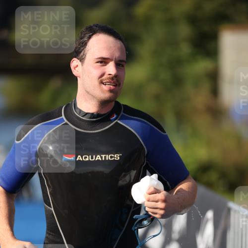 25.08.2024 - Elbe Triathlon Hamburg H.Heesch http://msf.ph/oto/6859792 25.08.2024 09:13:22 Schwimmen 220, 340, 342, 410, 443 meine-sportfotos.de