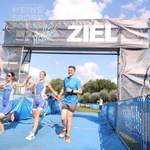 25.08.2024 - Elbe Triathlon Hamburg H.Heesch http://msf.ph/oto/6859794 25.08.2024 16:34:43 Ziel  meine-sportfotos.de
