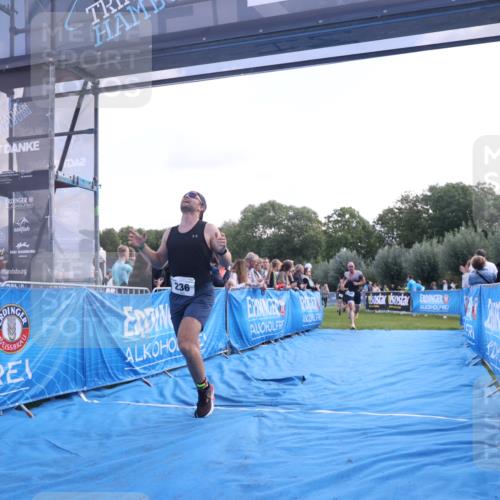 25.08.2024 - Elbe Triathlon Hamburg H.Heesch http://msf.ph/oto/6859795 25.08.2024 11:00:55 Ziel 173, 236, 261, 440 meine-sportfotos.de