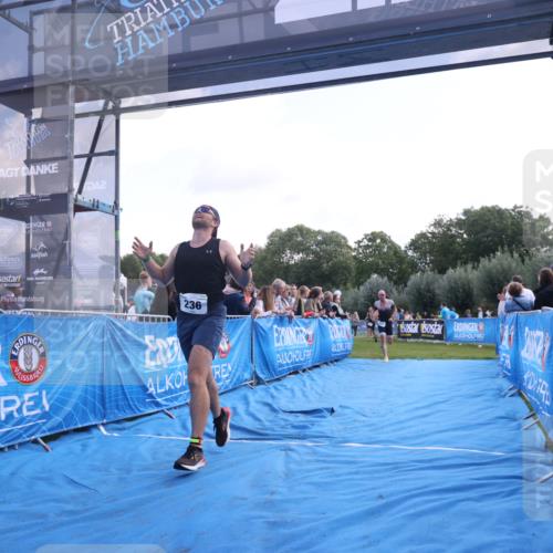 25.08.2024 - Elbe Triathlon Hamburg H.Heesch http://msf.ph/oto/6859798 25.08.2024 11:00:55 Ziel 173, 236, 261, 440 meine-sportfotos.de