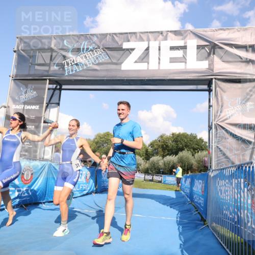 25.08.2024 - Elbe Triathlon Hamburg H.Heesch http://msf.ph/oto/6859800 25.08.2024 16:34:43 Ziel  meine-sportfotos.de