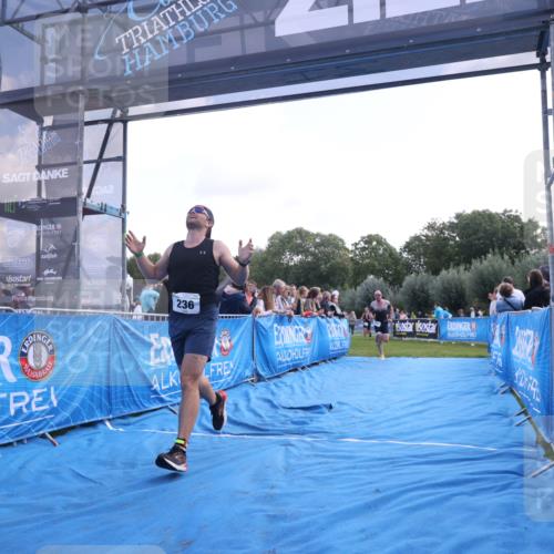 25.08.2024 - Elbe Triathlon Hamburg H.Heesch http://msf.ph/oto/6859802 25.08.2024 11:00:55 Ziel 173, 236, 261, 440 meine-sportfotos.de