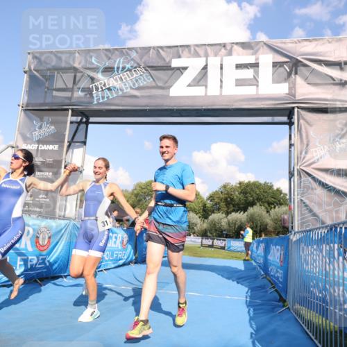 25.08.2024 - Elbe Triathlon Hamburg H.Heesch http://msf.ph/oto/6859805 25.08.2024 16:34:43 Ziel  meine-sportfotos.de