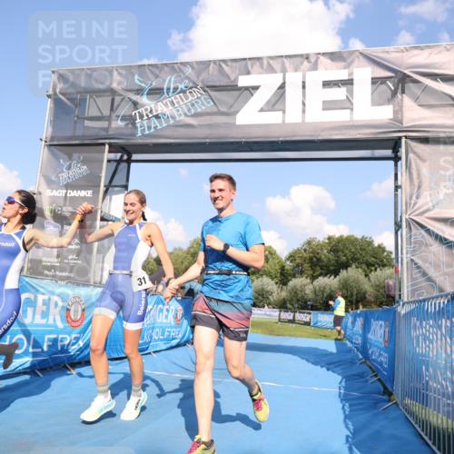 25.08.2024 - Elbe Triathlon Hamburg H.Heesch http://msf.ph/oto/6859811 25.08.2024 16:34:43 Ziel  meine-sportfotos.de