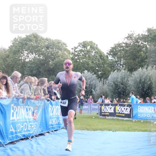 25.08.2024 - Elbe Triathlon Hamburg H.Heesch http://msf.ph/oto/6859817 25.08.2024 11:00:57 Ziel 173, 236, 261, 440 meine-sportfotos.de