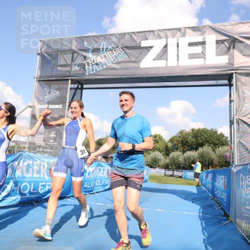 25.08.2024 - Elbe Triathlon Hamburg H.Heesch http://msf.ph/oto/6859823 25.08.2024 16:34:43 Ziel  meine-sportfotos.de