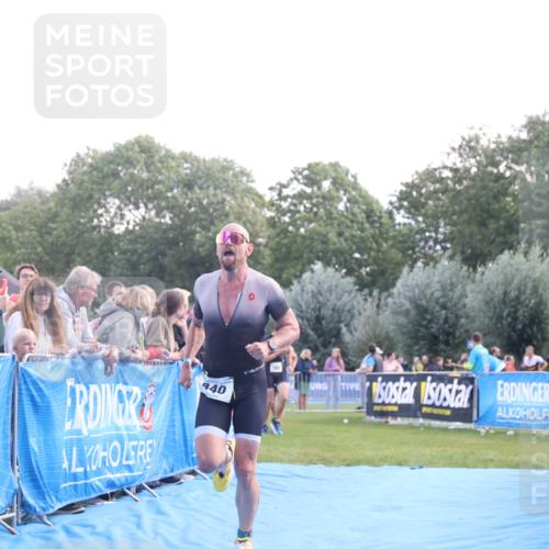 25.08.2024 - Elbe Triathlon Hamburg H.Heesch http://msf.ph/oto/6859834 25.08.2024 11:00:57 Ziel 173, 236, 261, 440 meine-sportfotos.de