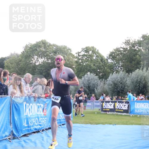 25.08.2024 - Elbe Triathlon Hamburg H.Heesch http://msf.ph/oto/6859842 25.08.2024 11:00:57 Ziel 173, 236, 261, 440 meine-sportfotos.de