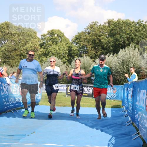25.08.2024 - Elbe Triathlon Hamburg H.Heesch http://msf.ph/oto/6859844 25.08.2024 16:36:00 Ziel  meine-sportfotos.de