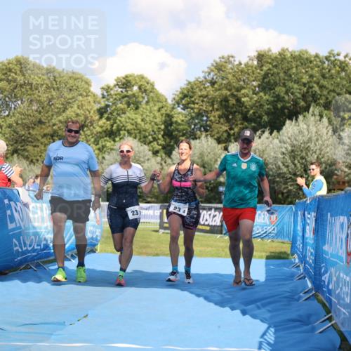 25.08.2024 - Elbe Triathlon Hamburg H.Heesch http://msf.ph/oto/6859848 25.08.2024 16:36:00 Ziel  meine-sportfotos.de