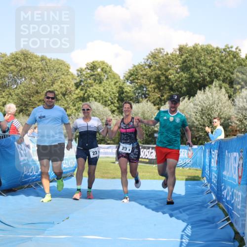 25.08.2024 - Elbe Triathlon Hamburg H.Heesch http://msf.ph/oto/6859862 25.08.2024 16:36:00 Ziel  meine-sportfotos.de