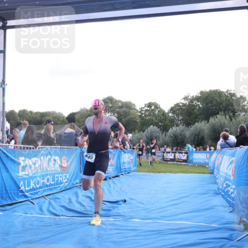 25.08.2024 - Elbe Triathlon Hamburg H.Heesch http://msf.ph/oto/6859877 25.08.2024 11:00:58 Ziel 173, 236, 261, 440 meine-sportfotos.de