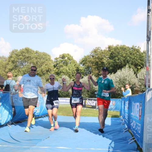 25.08.2024 - Elbe Triathlon Hamburg H.Heesch http://msf.ph/oto/6859883 25.08.2024 16:36:00 Ziel  meine-sportfotos.de