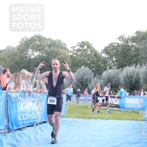 25.08.2024 - Elbe Triathlon Hamburg H.Heesch http://msf.ph/oto/6859902 25.08.2024 11:01:02 Ziel 236, 261, 440 meine-sportfotos.de