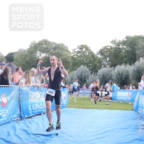25.08.2024 - Elbe Triathlon Hamburg H.Heesch http://msf.ph/oto/6859913 25.08.2024 11:01:02 Ziel 236, 261, 440 meine-sportfotos.de