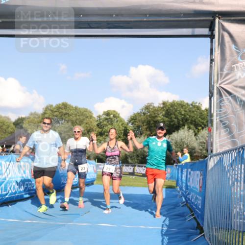 25.08.2024 - Elbe Triathlon Hamburg H.Heesch http://msf.ph/oto/6859917 25.08.2024 16:36:01 Ziel  meine-sportfotos.de