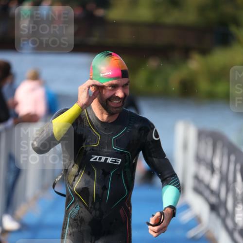 25.08.2024 - Elbe Triathlon Hamburg H.Heesch http://msf.ph/oto/6859922 25.08.2024 09:13:36 Schwimmen 220, 340, 342, 408, 410, 443 meine-sportfotos.de