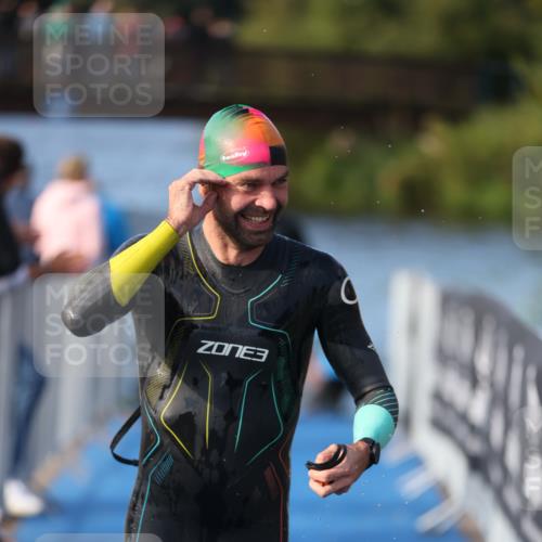 25.08.2024 - Elbe Triathlon Hamburg H.Heesch http://msf.ph/oto/6859925 25.08.2024 09:13:36 Schwimmen 220, 340, 342, 408, 410, 443 meine-sportfotos.de