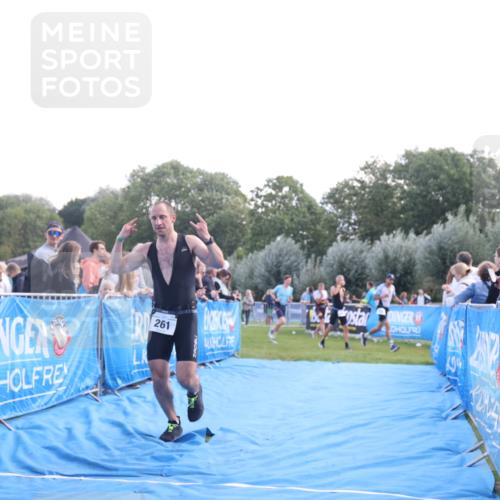 25.08.2024 - Elbe Triathlon Hamburg H.Heesch http://msf.ph/oto/6859932 25.08.2024 11:01:02 Ziel 236, 261, 440 meine-sportfotos.de