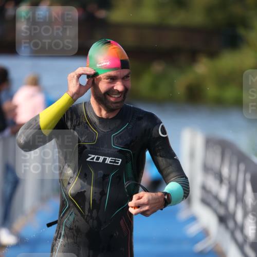 25.08.2024 - Elbe Triathlon Hamburg H.Heesch http://msf.ph/oto/6859933 25.08.2024 09:13:36 Schwimmen 220, 340, 342, 408, 410, 443 meine-sportfotos.de