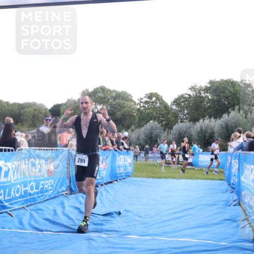25.08.2024 - Elbe Triathlon Hamburg H.Heesch http://msf.ph/oto/6859940 25.08.2024 11:01:03 Ziel 261, 440 meine-sportfotos.de
